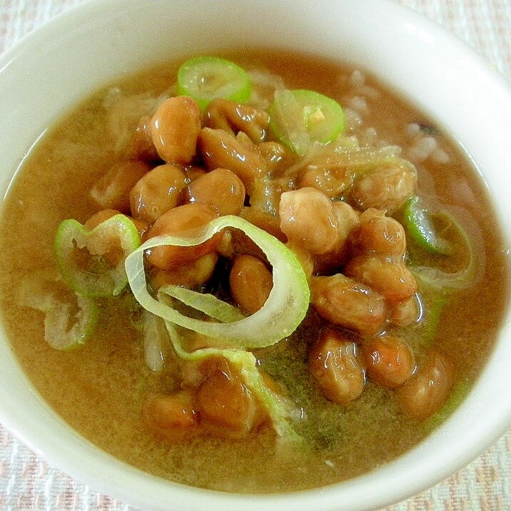 お夜食に！カンタン熱々の納豆キムチ雑炊♪